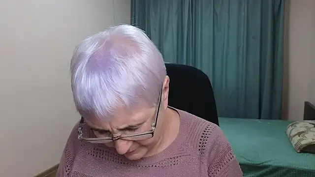 Snapshot of Sandra_Snowflake chatting on 10-20-25, 11:54 Sandra Snowflake online show from 10-20-25, 11:54