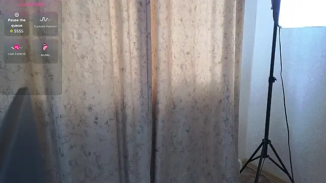 Snapshot of Sandra_Snowflake chatting on 01-11-26, 08:19 Sandra Snowflake online show from 01-11-26, 08:19