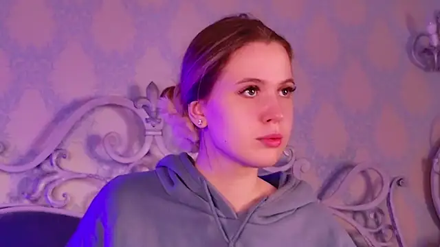 BECKI VRES online show from 10-30-25, 08:31