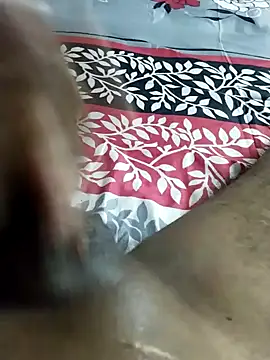 Snapshot of desi_pb02 chatting on 12-15-25, 01:43 desi pb02 online show from 12-15-25, 01:43