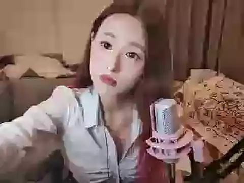 Snapshot of AJ-bebe chatting on 02-17-25, 02:15 AJ-bebe online show from 02-17-25, 02:15