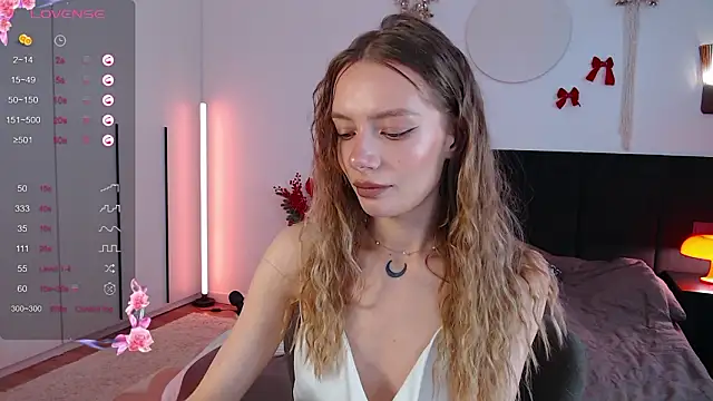 Snapshot of LunaticaBae chatting on 02-09-26, 03:10 LunaticaBae online show from 02-09-26, 03:10