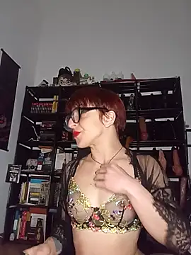 Snapshot of MirianaB chatting on 11-17-25, 06:03 MirianaB online show from 11-17-25, 06:03
