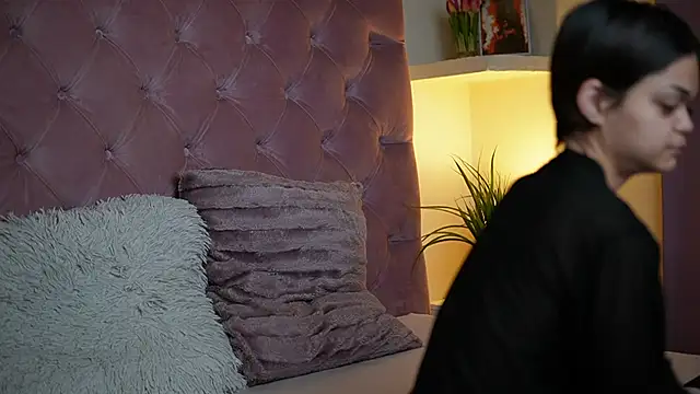 MaiaMini online show from 10-13-25, 09:59