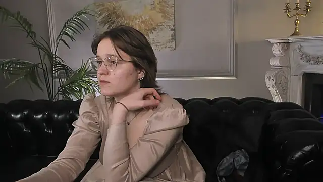 Rada Woods online show from 03-10-25, 03:52