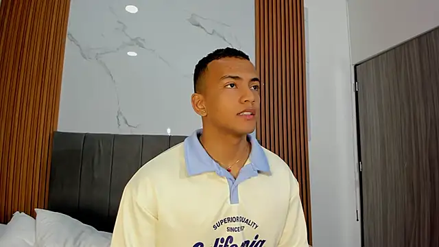 Rafa2004Cruz online show from 10-12-25, 02:49