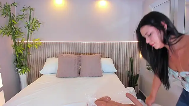 Snapshot of GeorginaReyes chatting on 10-02-25, 10:50 GeorginaReyes online show from 10-02-25, 10:50