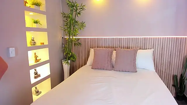 Snapshot of GeorginaReyes chatting on 01-16-26, 10:47 GeorginaReyes online show from 01-16-26, 10:47