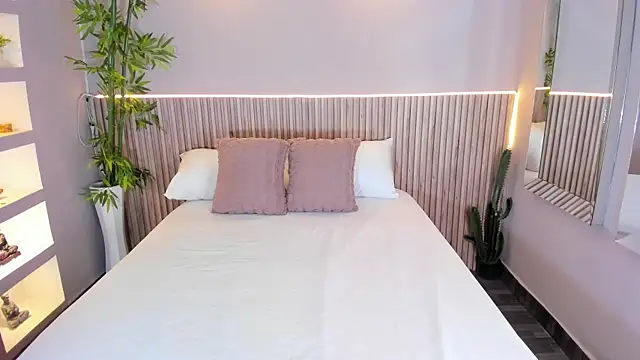 Snapshot of GeorginaReyes chatting on 02-10-26, 10:47 GeorginaReyes online show from 02-10-26, 10:47