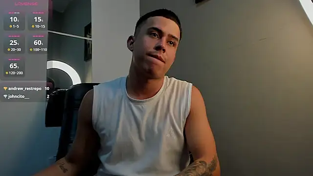 Snapshot of mattiwsmorris_ chatting on 03-25-26, 01:50 mattiwsmorris online show from 03-25-26, 01:50