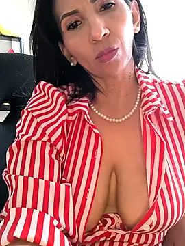 Mrsvictoriaaa online show from 04-30-26, 08:57