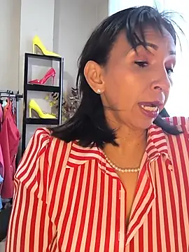 Snapshot of Mrsvictoriaaa chatting on 05-11-26, 08:50 Mrsvictoriaaa online show from 05-11-26, 08:50