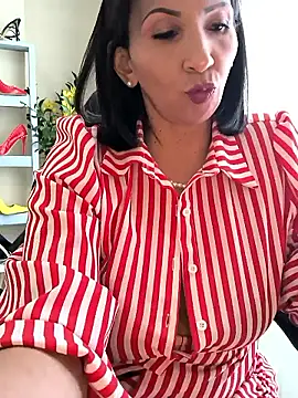 Snapshot of Mrsvictoriaaa chatting on 06-11-26, 07:34 Mrsvictoriaaa online show from 06-11-26, 07:34