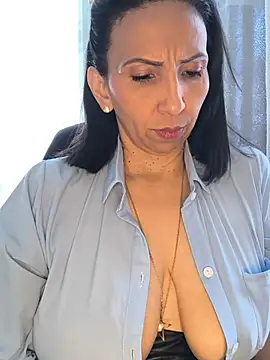 Mrsvictoriaaa online show from 07-18-26, 06:45