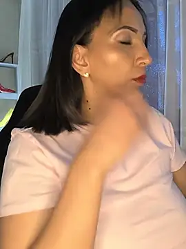 Mrsvictoriaaa online show from 08-04-26, 05:37