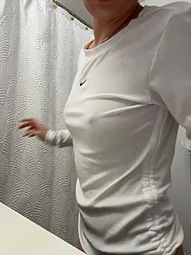 Snapshot of skybeatrice7 chatting on 03-29-26, 10:10 skybeatrice7 online show from 03-29-26, 10:10