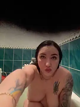 Naughtbaby 2025 online show from 12-15-25, 03:38