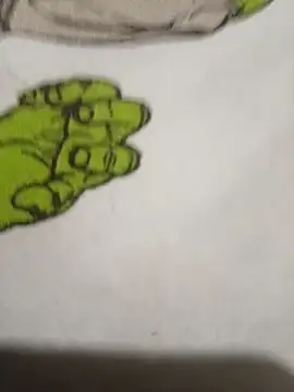 Snapshot of LeonRoots chatting on 10-17-25, 09:17 LeonRoots online show from 10-17-25, 09:17