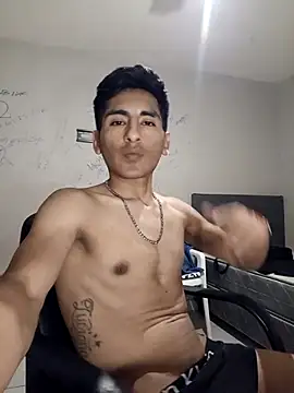 Snapshot of LeonRoots chatting on 01-18-26, 03:49 LeonRoots online show from 01-18-26, 03:49