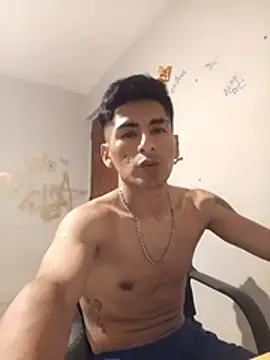 Snapshot of LeonRoots chatting on 02-22-26, 04:35 LeonRoots online show from 02-22-26, 04:35