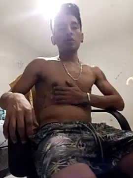 Snapshot of LeonRoots chatting on 03-09-26, 05:55 LeonRoots online show from 03-09-26, 05:55