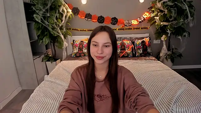 PaigePrado online show from 10-29-25, 01:35