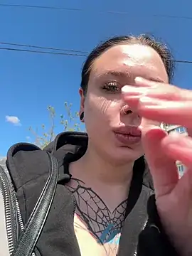 Snapshot of AlishaPrettyBlade chatting on 05-25-26, 04:40 AlishaPrettyBlade online show from 05-25-26, 04:40