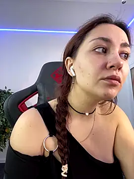 AshleySkott  online show from 10-20-25, 08:48