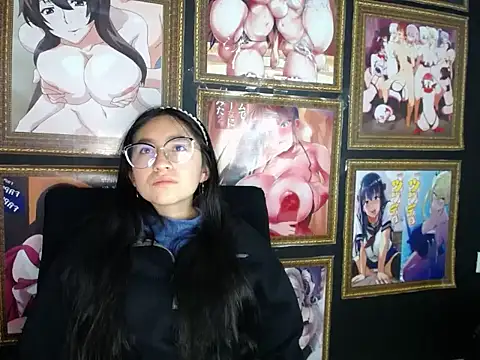 Snapshot of Arielle_lov chatting on 02-19-25, 11:49 Arielle lov online show from 02-19-25, 11:49