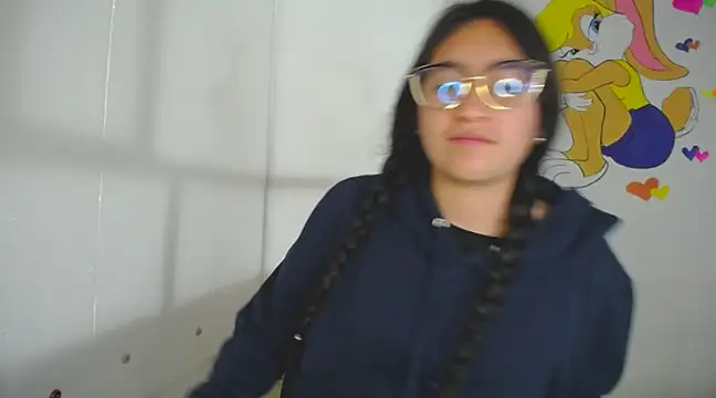 Snapshot of Arielle_lov chatting on 02-26-25, 11:30 Arielle lov online show from 02-26-25, 11:30