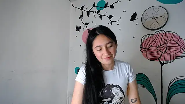 Snapshot of Arielle_lov chatting on 03-01-25, 02:23 Arielle lov online show from 03-01-25, 02:23