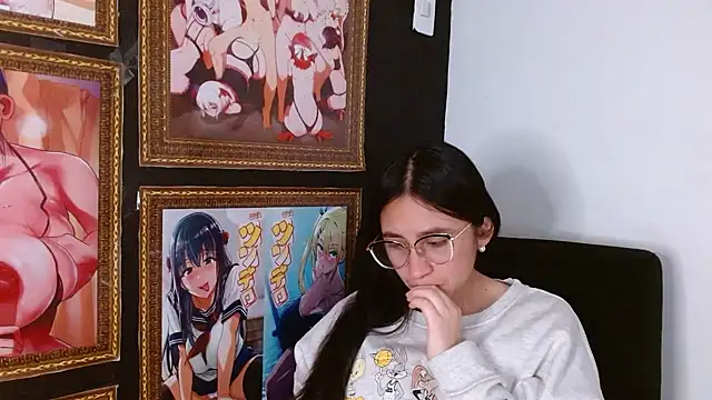 Snapshot of Arielle_lov chatting on 03-08-25, 11:27 Arielle lov online show from 03-08-25, 11:27