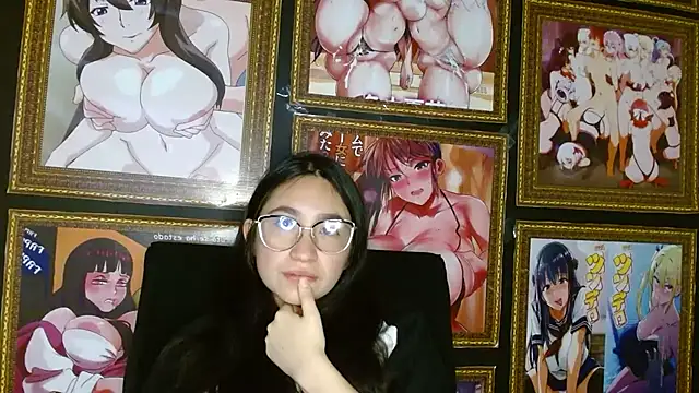 Snapshot of Arielle_lov chatting on 03-14-25, 11:23 Arielle lov online show from 03-14-25, 11:23