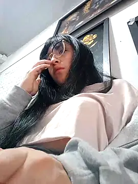 Snapshot of Arielle_lov chatting on 10-19-25, 11:11 Arielle lov online show from 10-19-25, 11:11