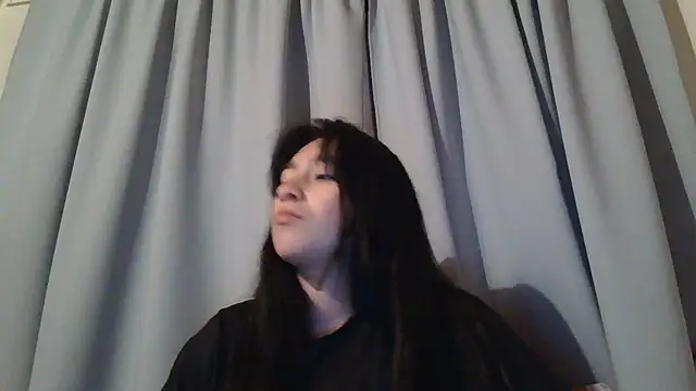 Snapshot of Arielle_lov chatting on 11-01-25, 12:56 Arielle lov online show from 11-01-25, 12:56