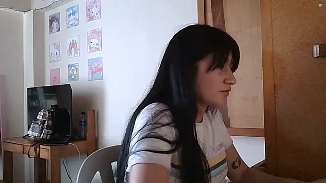 Snapshot of Arielle_lov chatting on 11-12-25, 07:35 Arielle lov online show from 11-12-25, 07:35