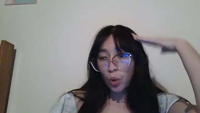 Snapshot of Arielle_lov chatting on 01-17-26, 12:26 Arielle lov online show from 01-17-26, 12:26