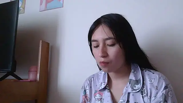 Snapshot of Arielle_lov chatting on 02-14-26, 04:15 Arielle lov online show from 02-14-26, 04:15