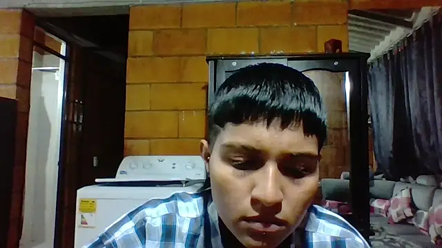 Snapshot of cora-gunn chatting on 03-18-25, 12:16 cora-gunn online show from 03-18-25, 12:16