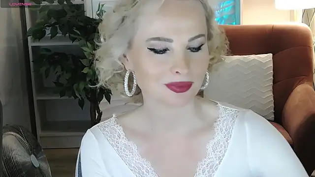 Sandra Kind online show from 12-14-25, 05:57