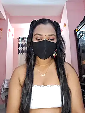 Snapshot of Sweety-2 chatting on 03-08-25, 05:33 Sweety-2 online show from 03-08-25, 05:33