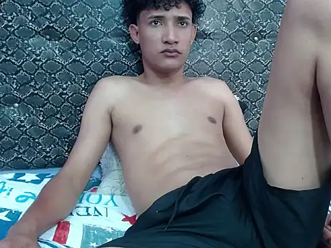 Boy coll online show from 10-02-25, 03:24