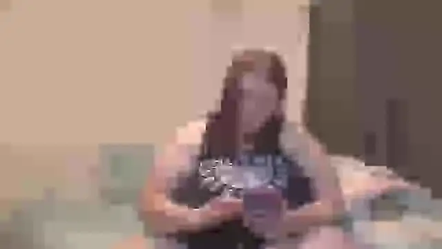 Snapshot of BubblyMoonie chatting on 02-22-25, 02:06 BubblyMoonie online show from 02-22-25, 02:06