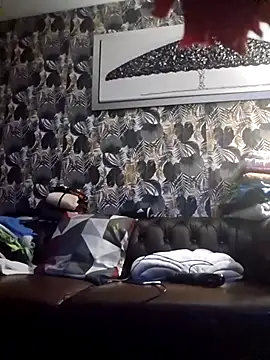 Snapshot of Louna45dv chatting on 09-15-25, 08:42 Louna45dv online show from 09-15-25, 08:42