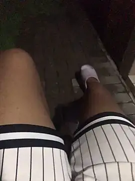 Snapshot of TwistedR chatting on 12-13-25, 10:26 TwistedR online show from 12-13-25, 10:26