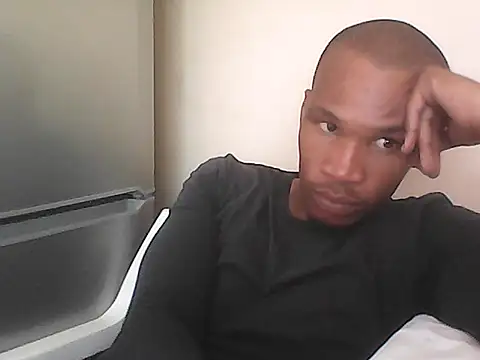 Snapshot of TwistedR chatting on 02-07-26, 10:41 TwistedR online show from 02-07-26, 10:41