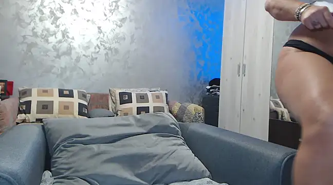 RosesandLillies online show from 01-18-25, 10:28