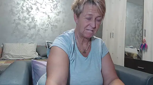 RosesandLillies online show from 02-05-25, 05:20