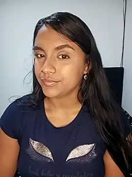 Snapshot of victoria_roussee chatting on 02-25-25, 12:24 victoria roussee online show from 02-25-25, 12:24