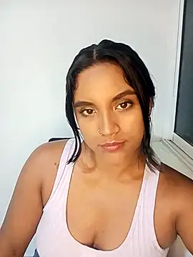Snapshot of victoria_roussee chatting on 03-04-25, 06:04 victoria roussee online show from 03-04-25, 06:04